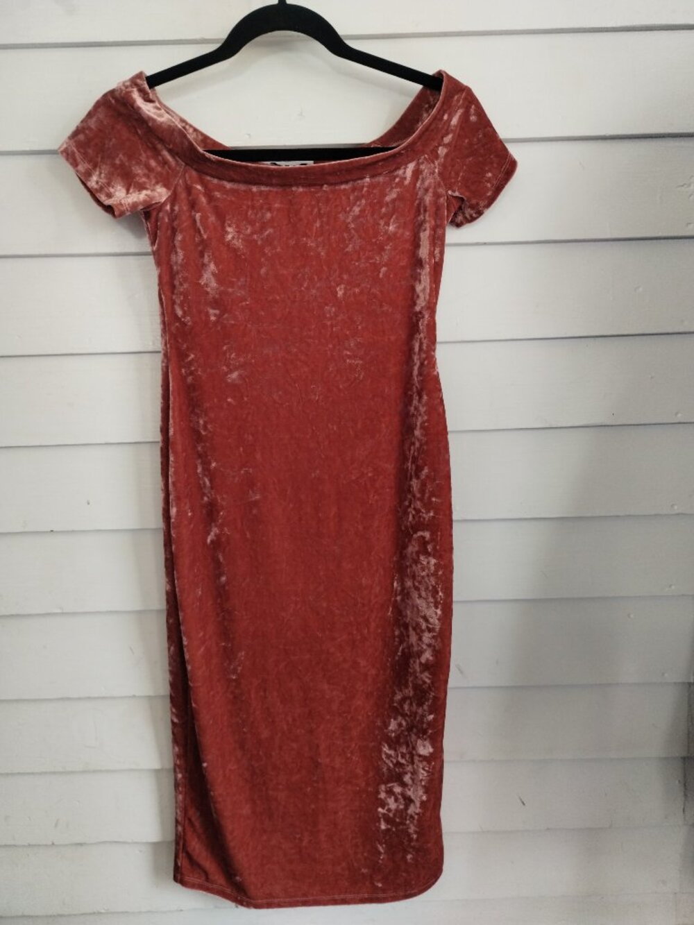 Urban Outfitters Pink Velvet Bodycon Dress